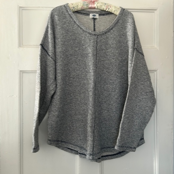 Old navy pull over sweater. Unisex. Shades of navy and white speckles size XL. - Picture 1 of 7